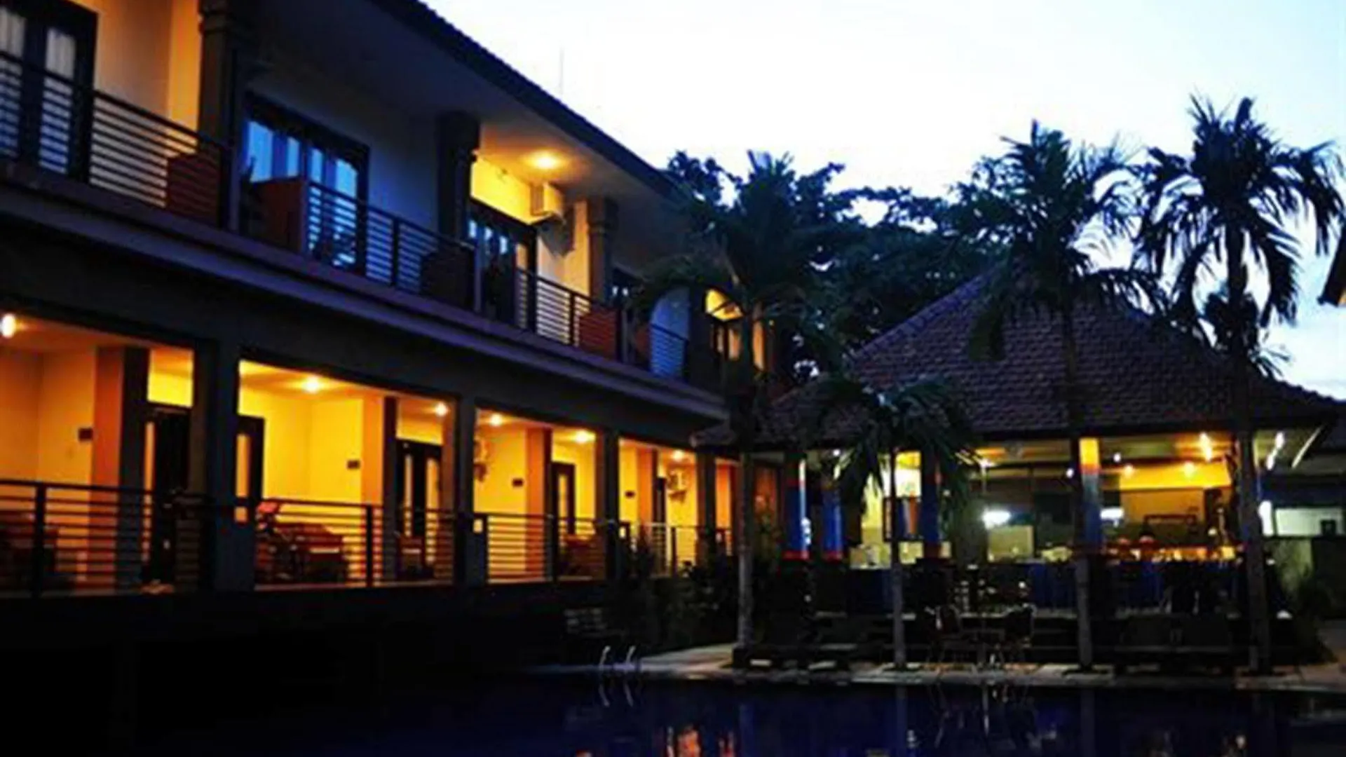 Taman Tirta Ayu Pool And Mansion Hotel Tuban